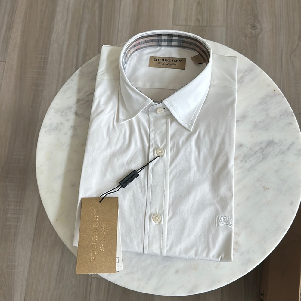 New! Still with tags Medium men’s Burberry dress shirt